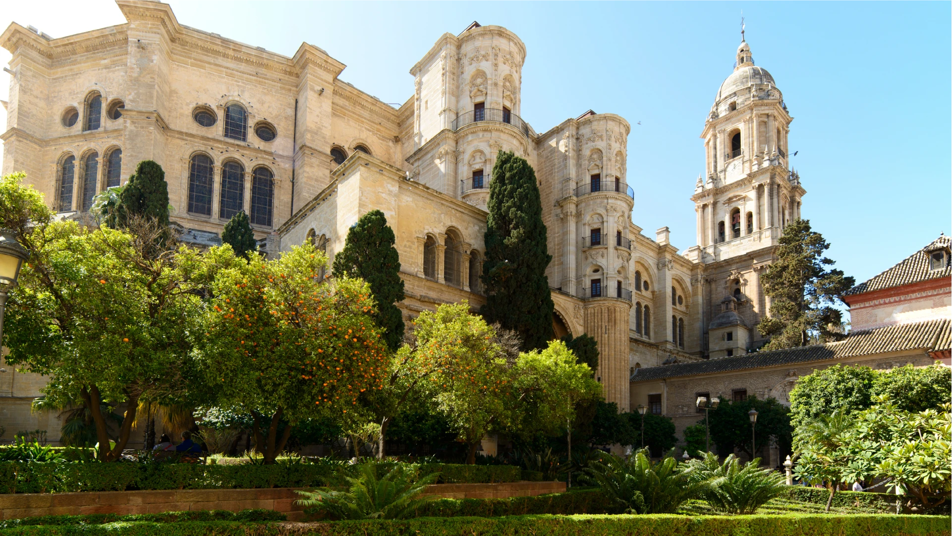 enjoy-your-home-cathedrale-de-Malaga-4